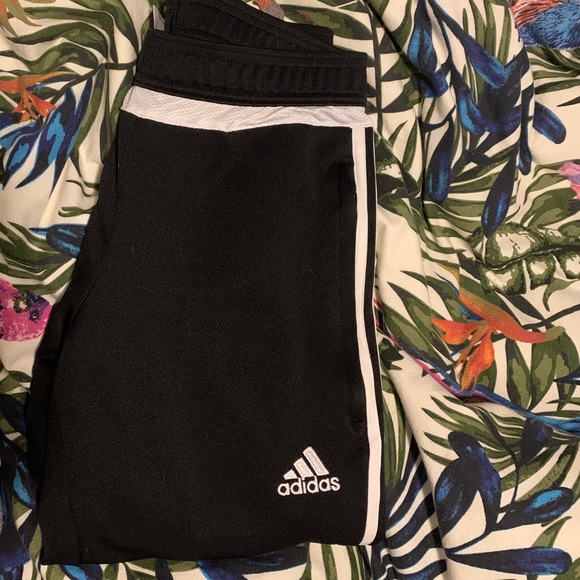 2 x adidas pants - Picture 1 of 7